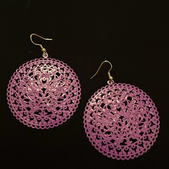 Purple Lace-like Round Dangly  Earrings - Picture 11 of 17